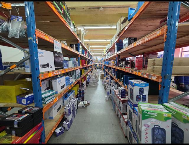 3,434M² WAREHOUSE FOR SALE IN AMALGAM